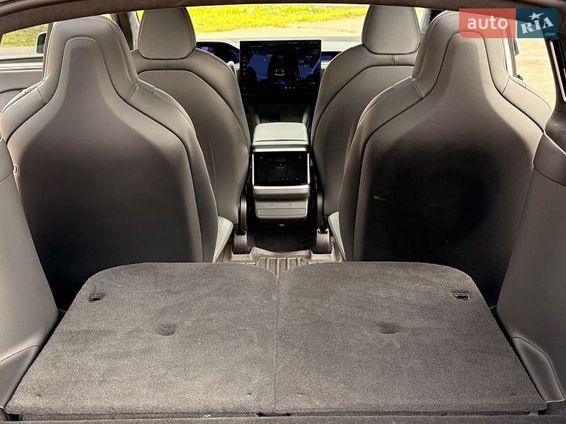 Фото Tesla Model X з оголошення AUTO.RIA