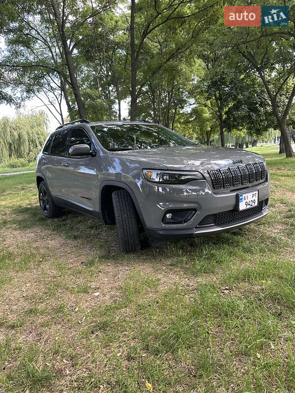 Фото Jeep Cherokee з оголошення AUTO.RIA