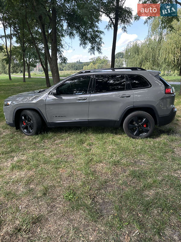 Фото Jeep Cherokee з оголошення AUTO.RIA