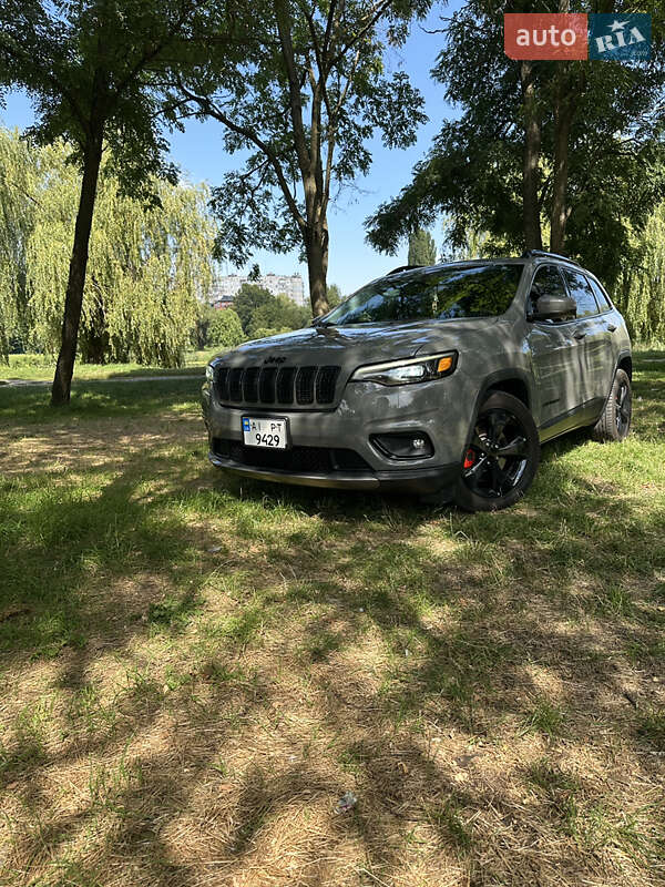 Фото Jeep Cherokee з оголошення AUTO.RIA