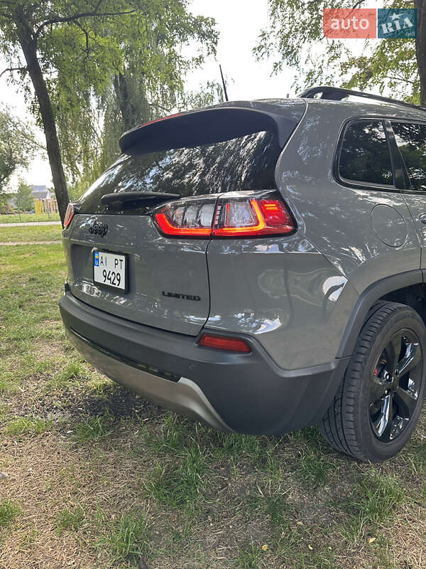 Фото Jeep Cherokee з оголошення AUTO.RIA