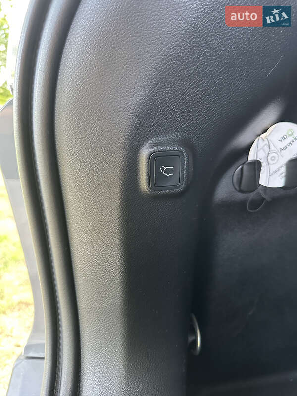 Фото Jeep Cherokee з оголошення AUTO.RIA
