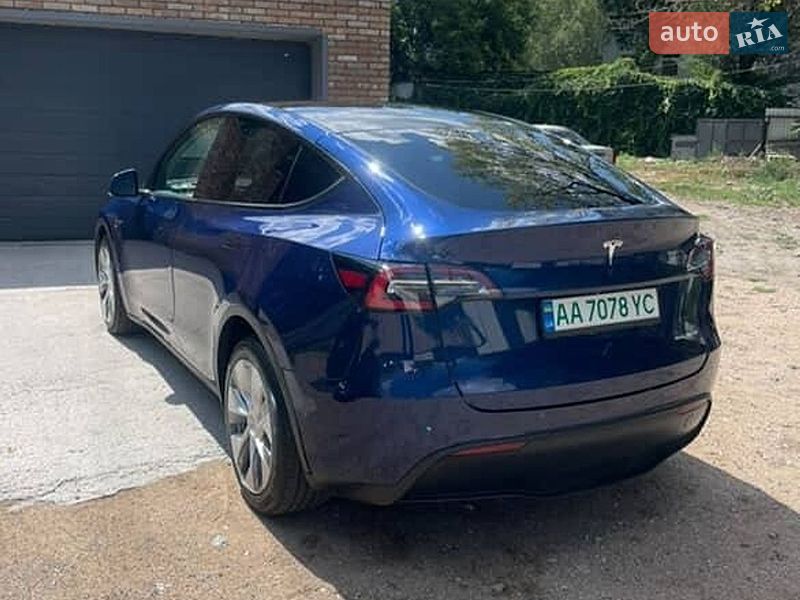 Фото Tesla Model Y з оголошення AUTO.RIA