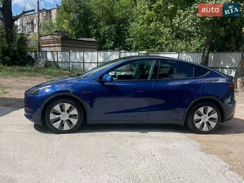 Фото Tesla Model Y з оголошення AUTO.RIA
