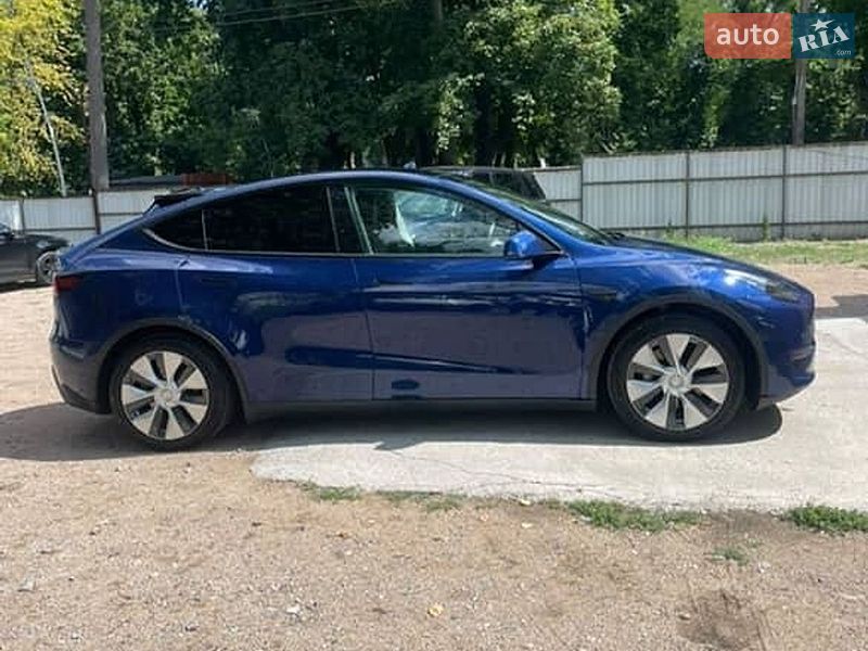 Фото Tesla Model Y з оголошення AUTO.RIA