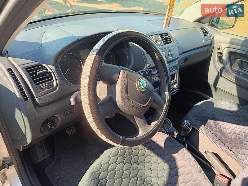 Фото Skoda Fabia з оголошення AUTO.RIA