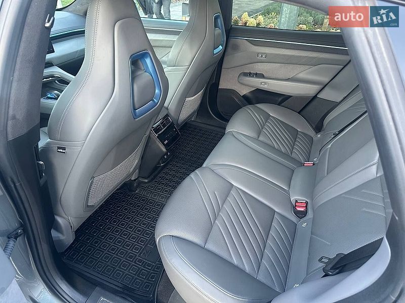 Фото Zeekr 001 з оголошення AUTO.RIA