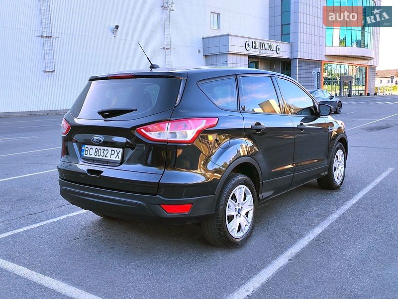 Фото Ford Escape з оголошення AUTO.RIA