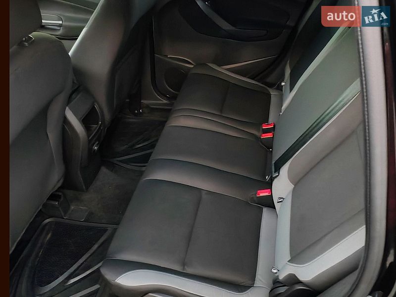 Фото Ford Escape з оголошення AUTO.RIA