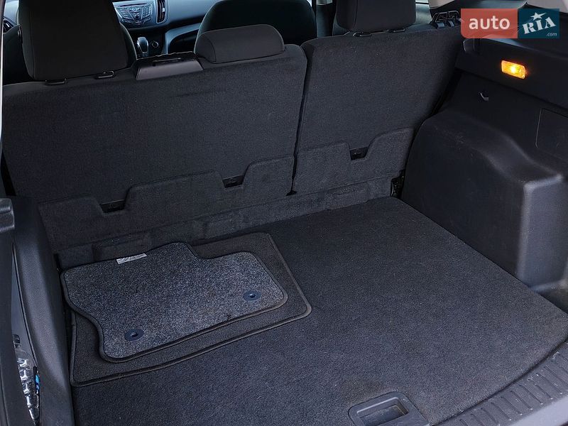 Фото Ford Escape з оголошення AUTO.RIA