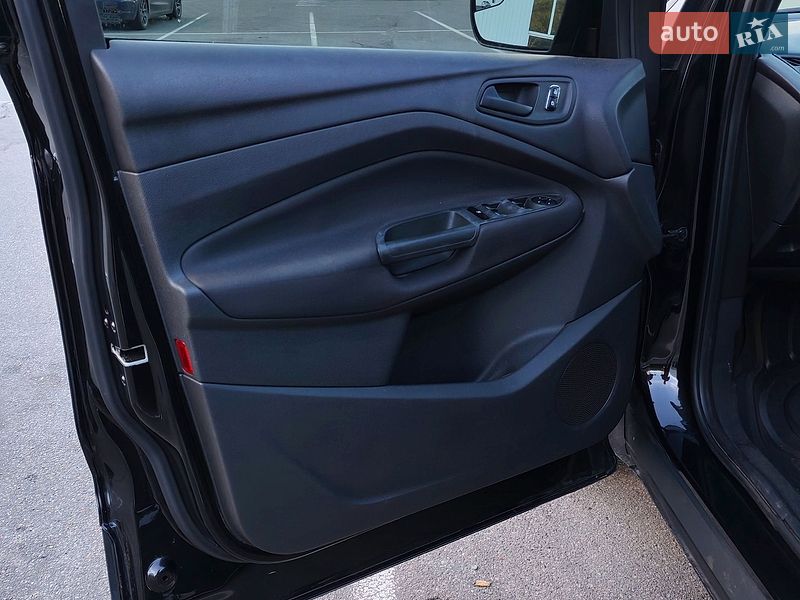 Фото Ford Escape з оголошення AUTO.RIA