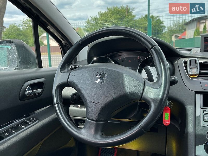 Фото Peugeot 5008 з оголошення AUTO.RIA