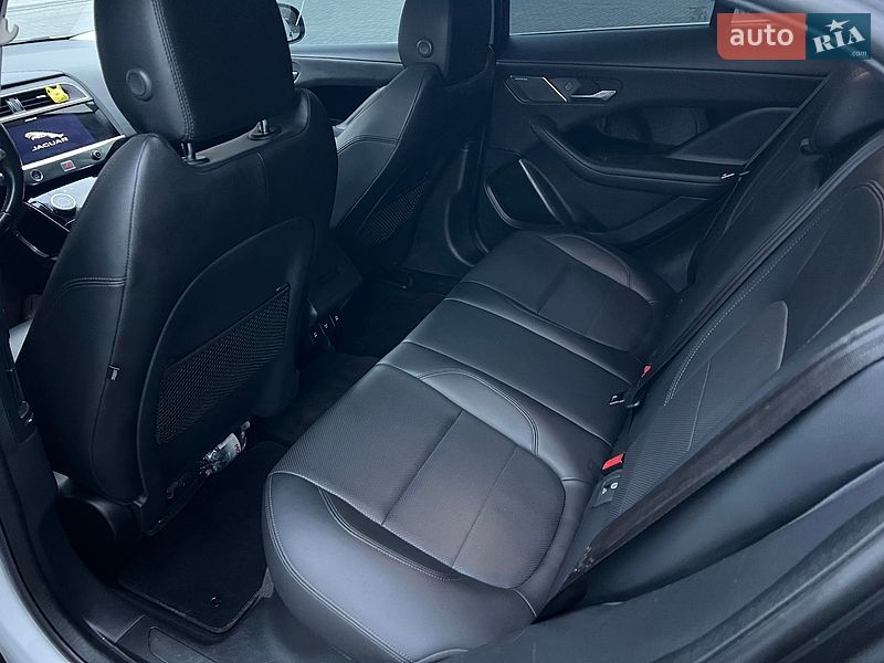Фото Jaguar I-Pace з оголошення AUTO.RIA