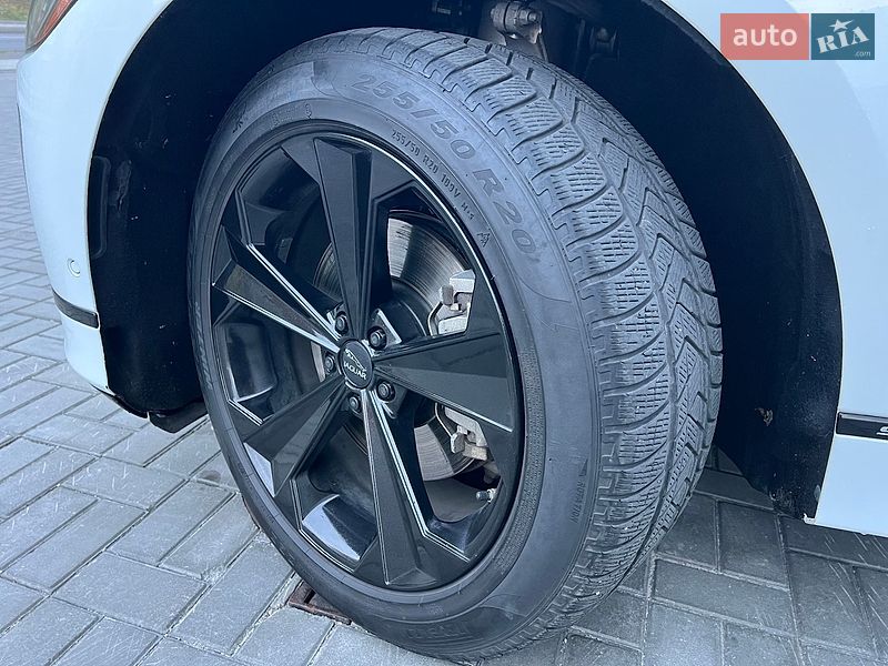 Фото Jaguar I-Pace з оголошення AUTO.RIA