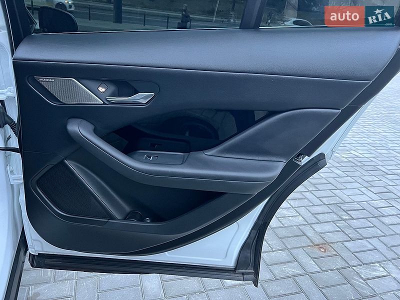 Фото Jaguar I-Pace з оголошення AUTO.RIA