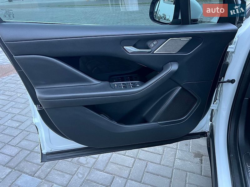 Фото Jaguar I-Pace з оголошення AUTO.RIA