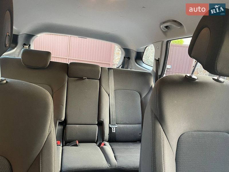 Фото Hyundai Grand Santa Fe з оголошення AUTO.RIA