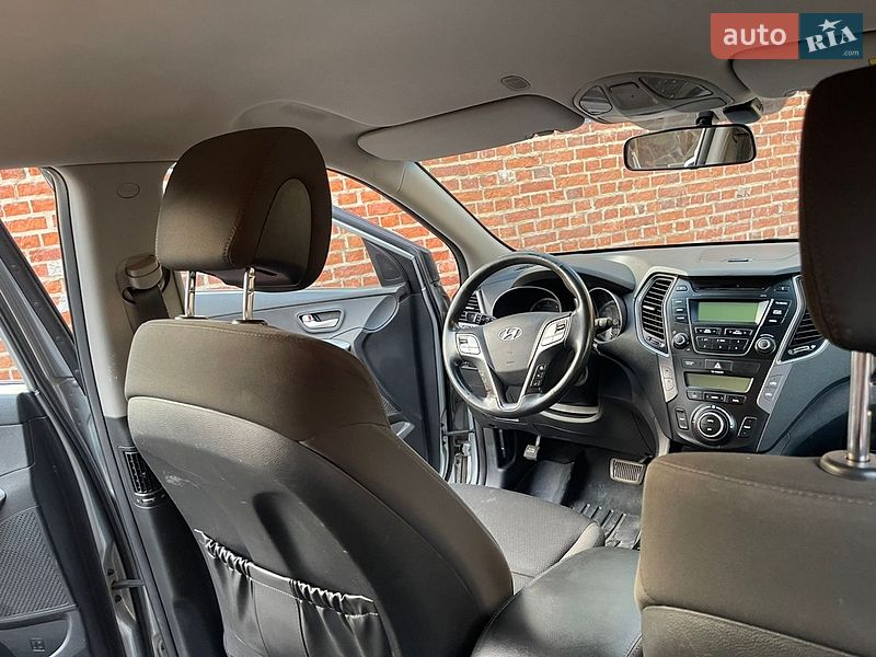 Фото Hyundai Grand Santa Fe з оголошення AUTO.RIA