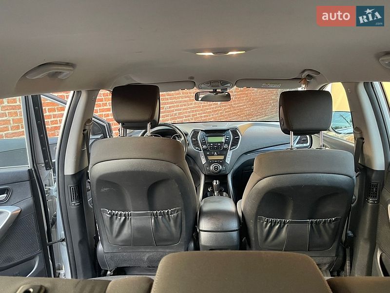 Фото Hyundai Grand Santa Fe з оголошення AUTO.RIA