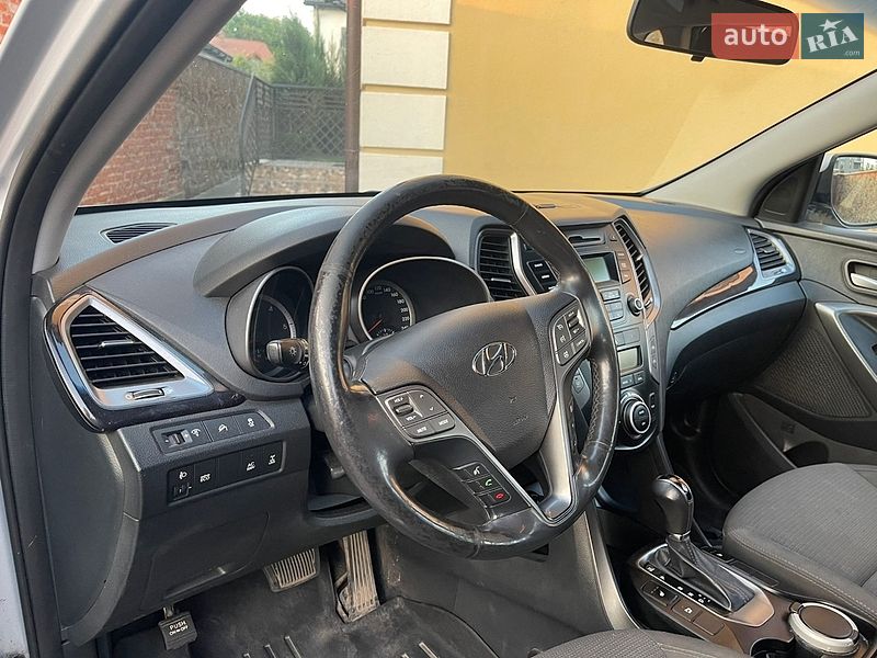 Фото Hyundai Grand Santa Fe з оголошення AUTO.RIA