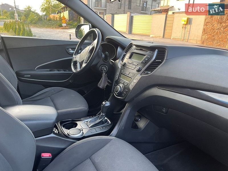 Фото Hyundai Grand Santa Fe з оголошення AUTO.RIA