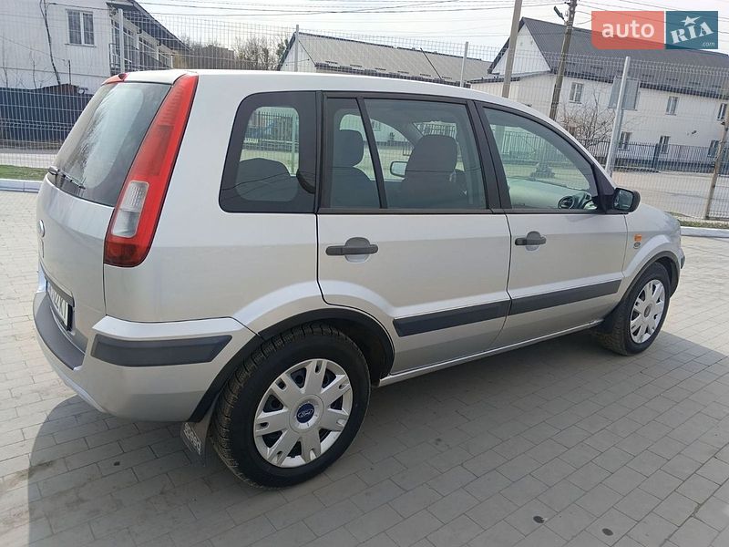 Фото Ford Fusion з оголошення AUTO.RIA