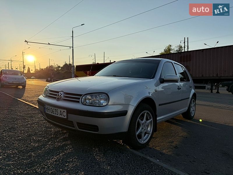 Фото Volkswagen Golf з оголошення AUTO.RIA