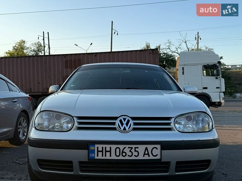 Фото Volkswagen Golf з оголошення AUTO.RIA