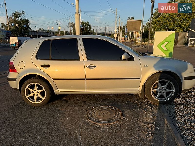 Фото Volkswagen Golf з оголошення AUTO.RIA