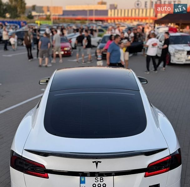 Фото Tesla Model S з оголошення AUTO.RIA