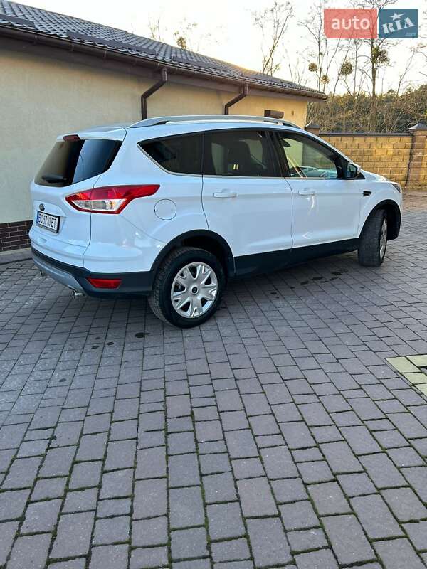 Фото Ford Kuga з оголошення AUTO.RIA