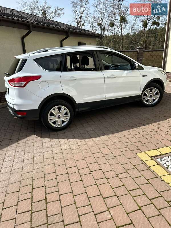 Фото Ford Kuga з оголошення AUTO.RIA