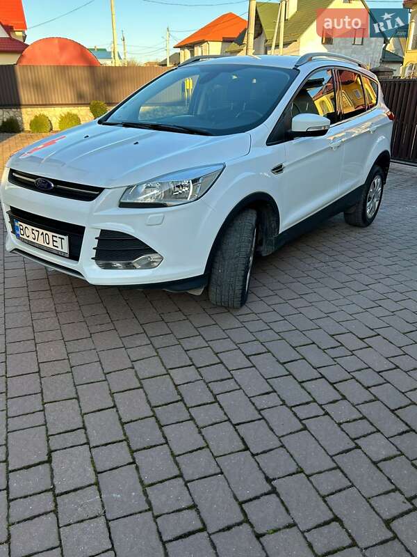 Фото Ford Kuga з оголошення AUTO.RIA