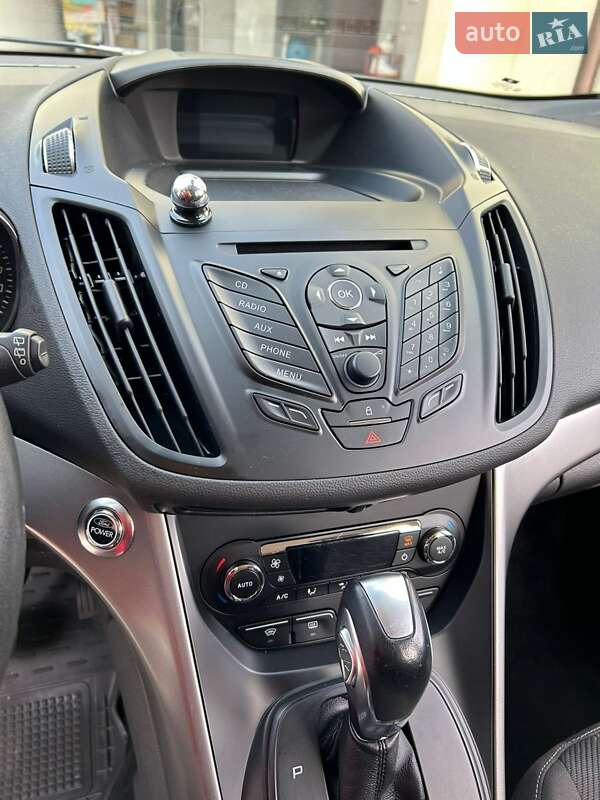 Фото Ford Kuga з оголошення AUTO.RIA