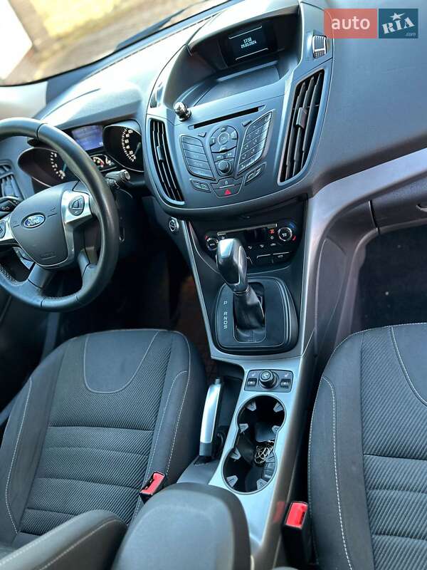 Фото Ford Kuga з оголошення AUTO.RIA