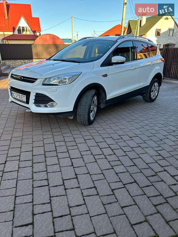 Фото Ford Kuga з оголошення AUTO.RIA