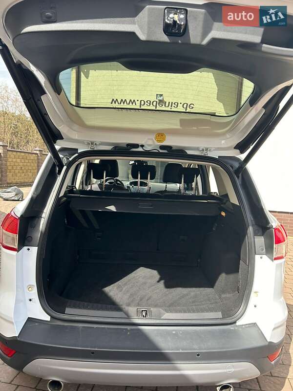 Фото Ford Kuga з оголошення AUTO.RIA