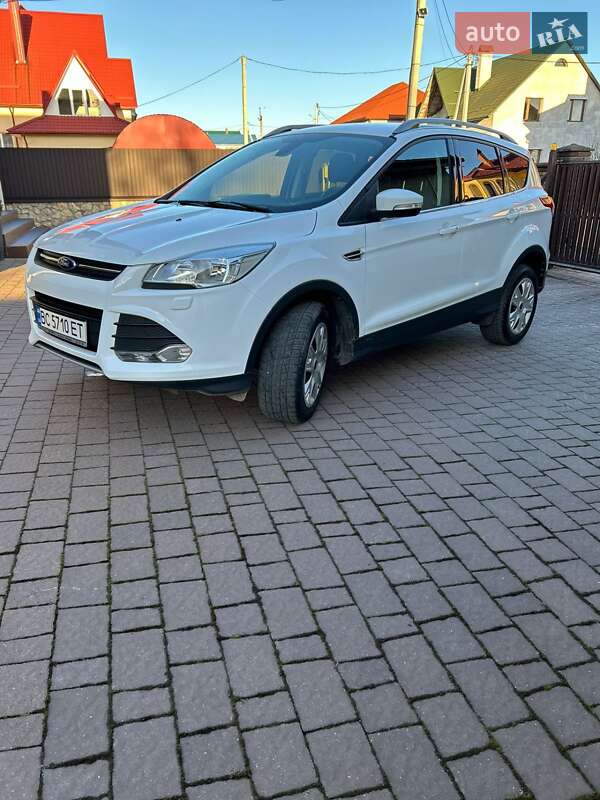 Фото Ford Kuga з оголошення AUTO.RIA