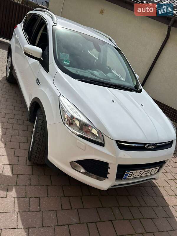Фото Ford Kuga з оголошення AUTO.RIA