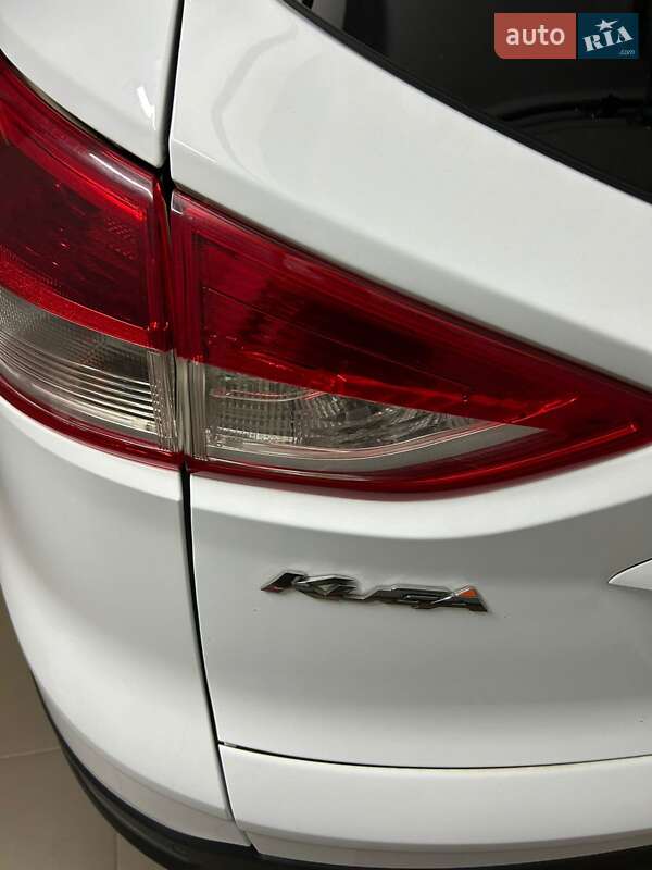 Фото Ford Kuga з оголошення AUTO.RIA