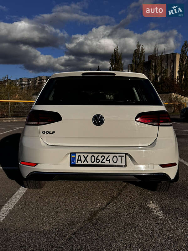 Фото Volkswagen Golf з оголошення AUTO.RIA