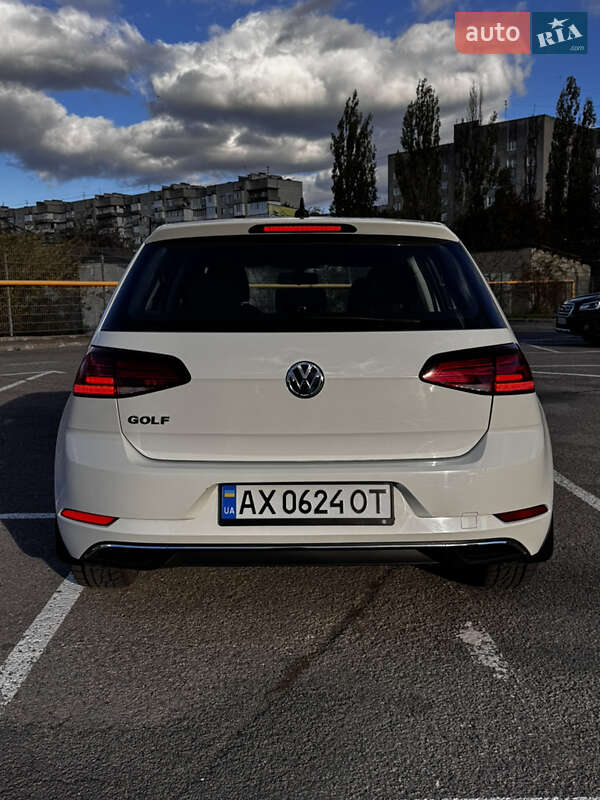 Фото Volkswagen Golf з оголошення AUTO.RIA