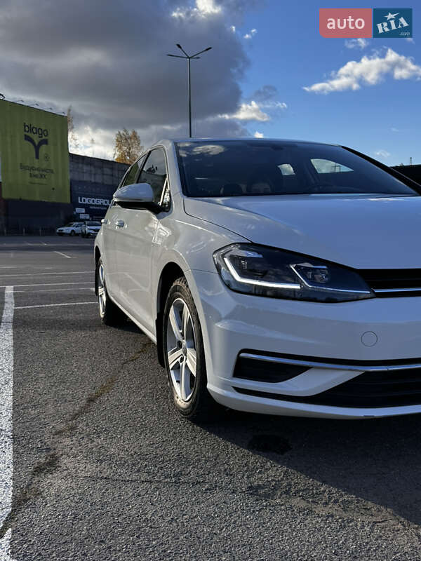Фото Volkswagen Golf з оголошення AUTO.RIA