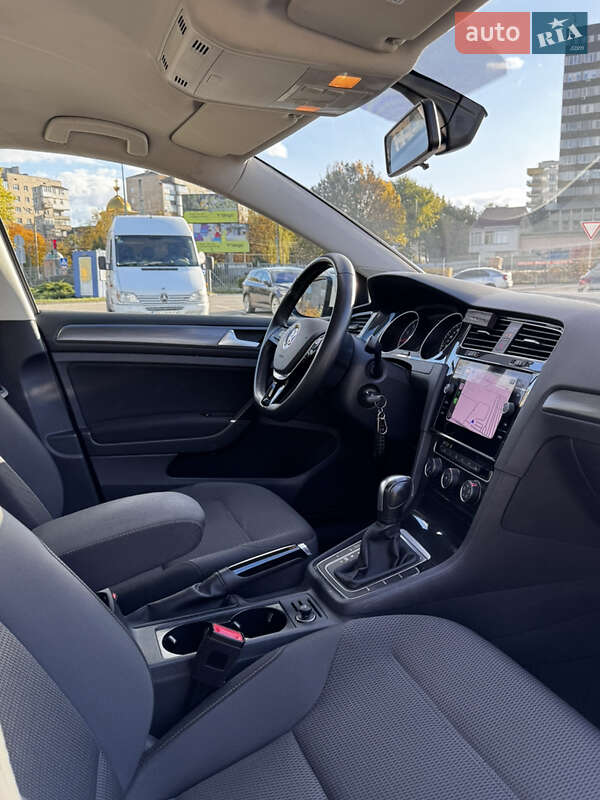 Фото Volkswagen Golf з оголошення AUTO.RIA