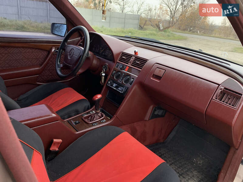 Фото Mercedes-Benz C-Class з оголошення AUTO.RIA
