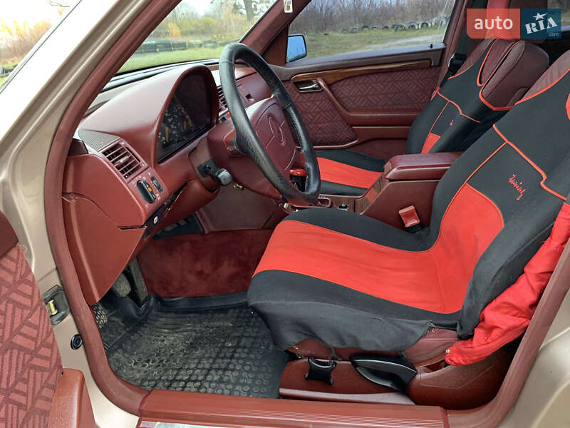 Фото Mercedes-Benz C-Class з оголошення AUTO.RIA