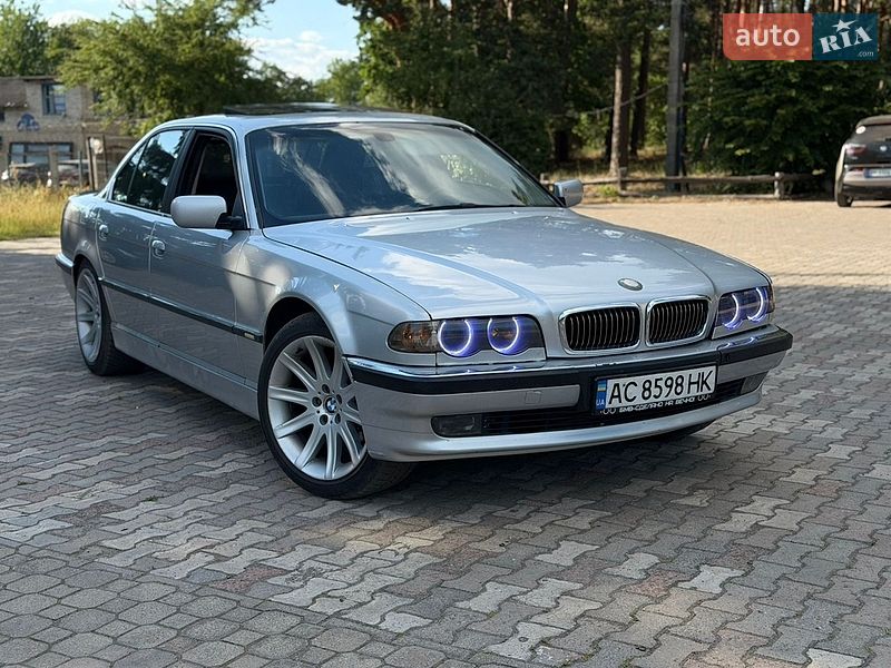 Фото BMW 7 Series з оголошення AUTO.RIA