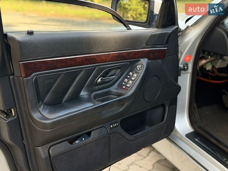 Фото BMW 7 Series з оголошення AUTO.RIA