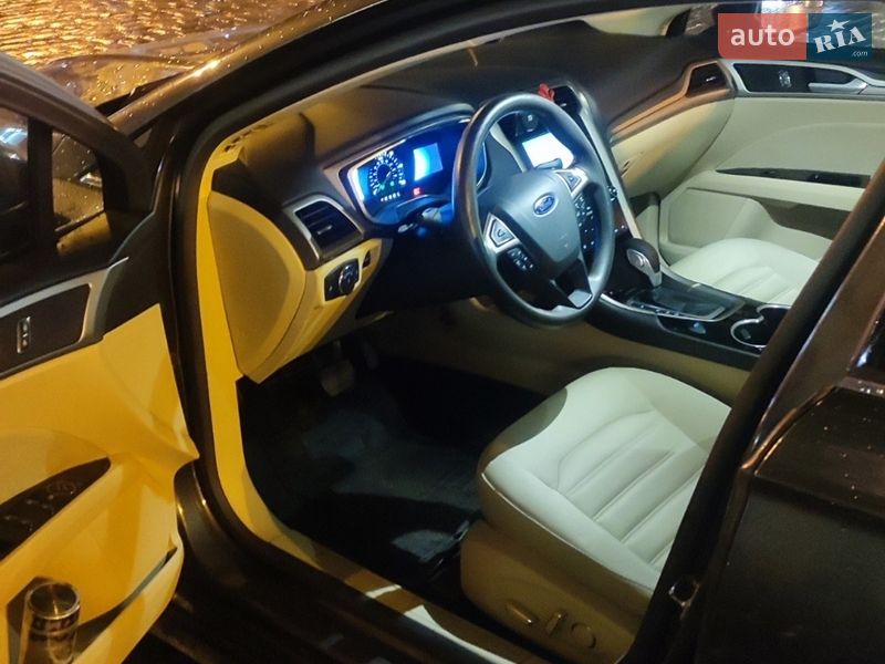 Фото Ford Fusion з оголошення AUTO.RIA