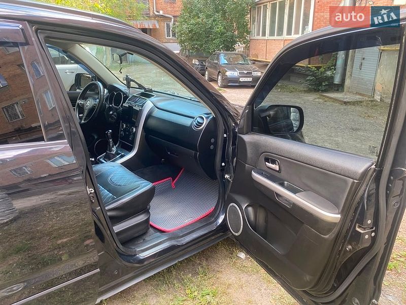 Фото Suzuki Grand Vitara з оголошення AUTO.RIA